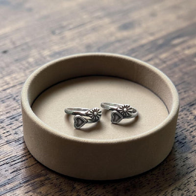 SILVER TOE RING- CERTIFIED BIS HUID HALLMARK 925 SILVER TOE RING (BICHIYA) 1 PAIR FOR REGULAR USE- (SOLD ON MRP).