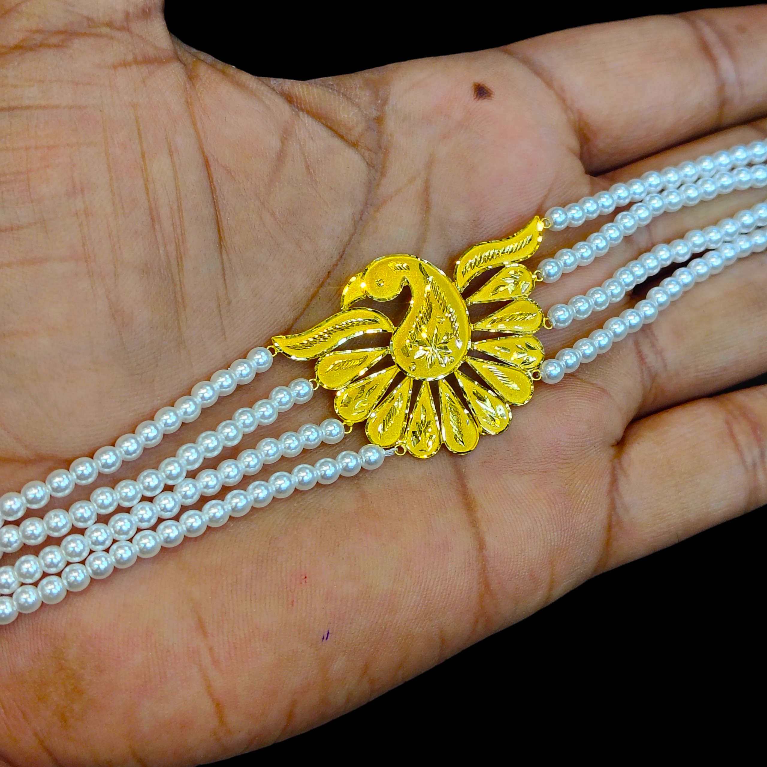 GOLD MANTASHA- RAJLAXMI WGT: 1.490 GM APPROX HUID HALLMARK 916 22KT GOLD MOTI MANTASHA WITH PEARL CHAIN FOR WOMEN.