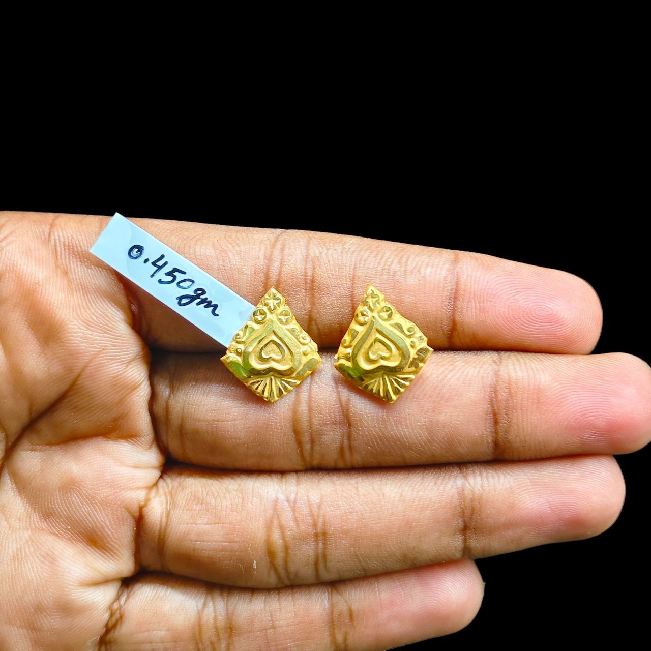 GOLD TOPS- BIS CERTIFIED (WGT: 0.450 GM APPROX) HUID HALLMARK 375 9KT GOLD TOPS 1 PAIR BEST FOR MARRIAGE GIFT.