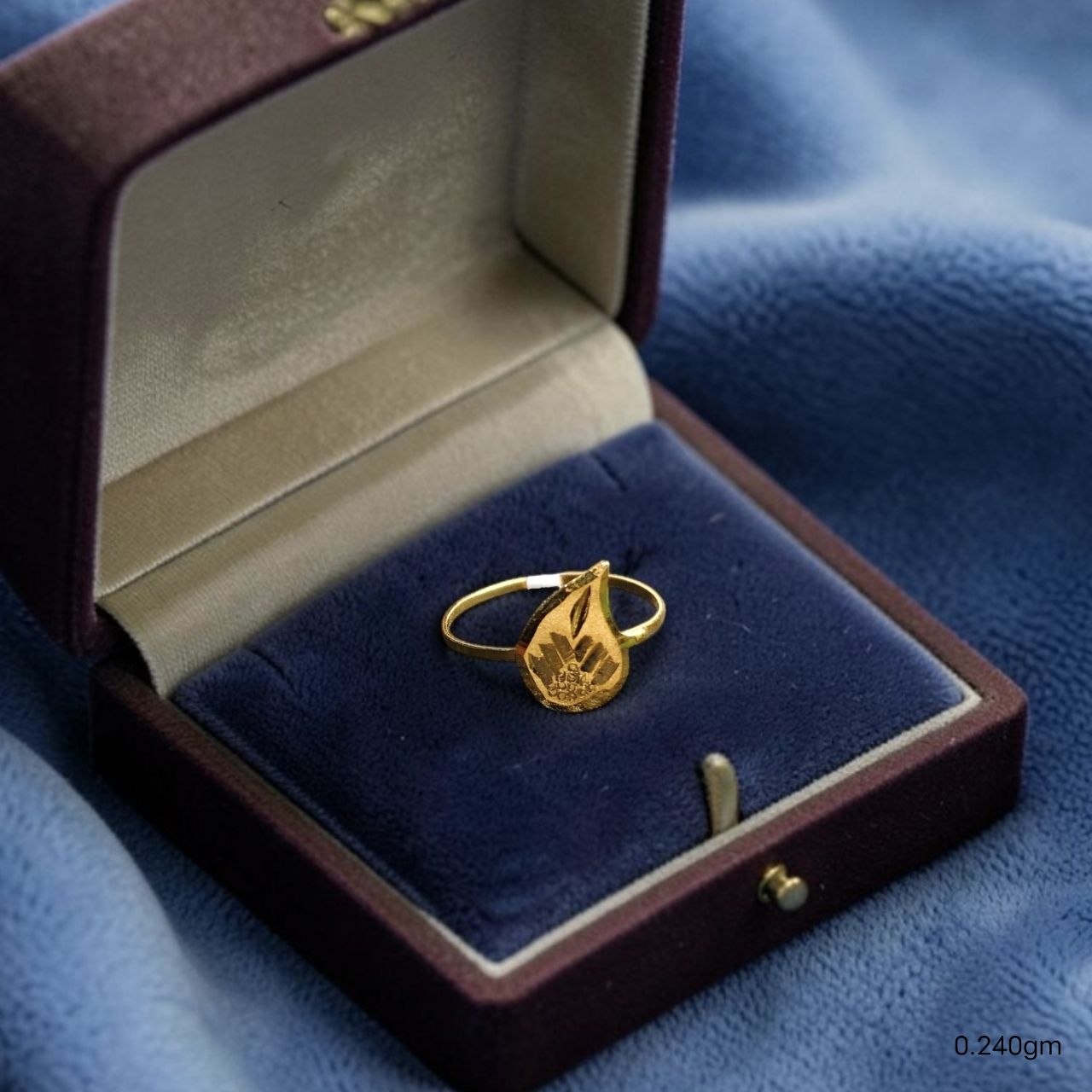 BABY JEWELLERY- TRJ WGT: 0.240 GM APPROX 22KT HUID HALLMARK GOLD BABY FINGER RING 1 PIECE FOR RICE CEREMONY & BIRTHDAY.