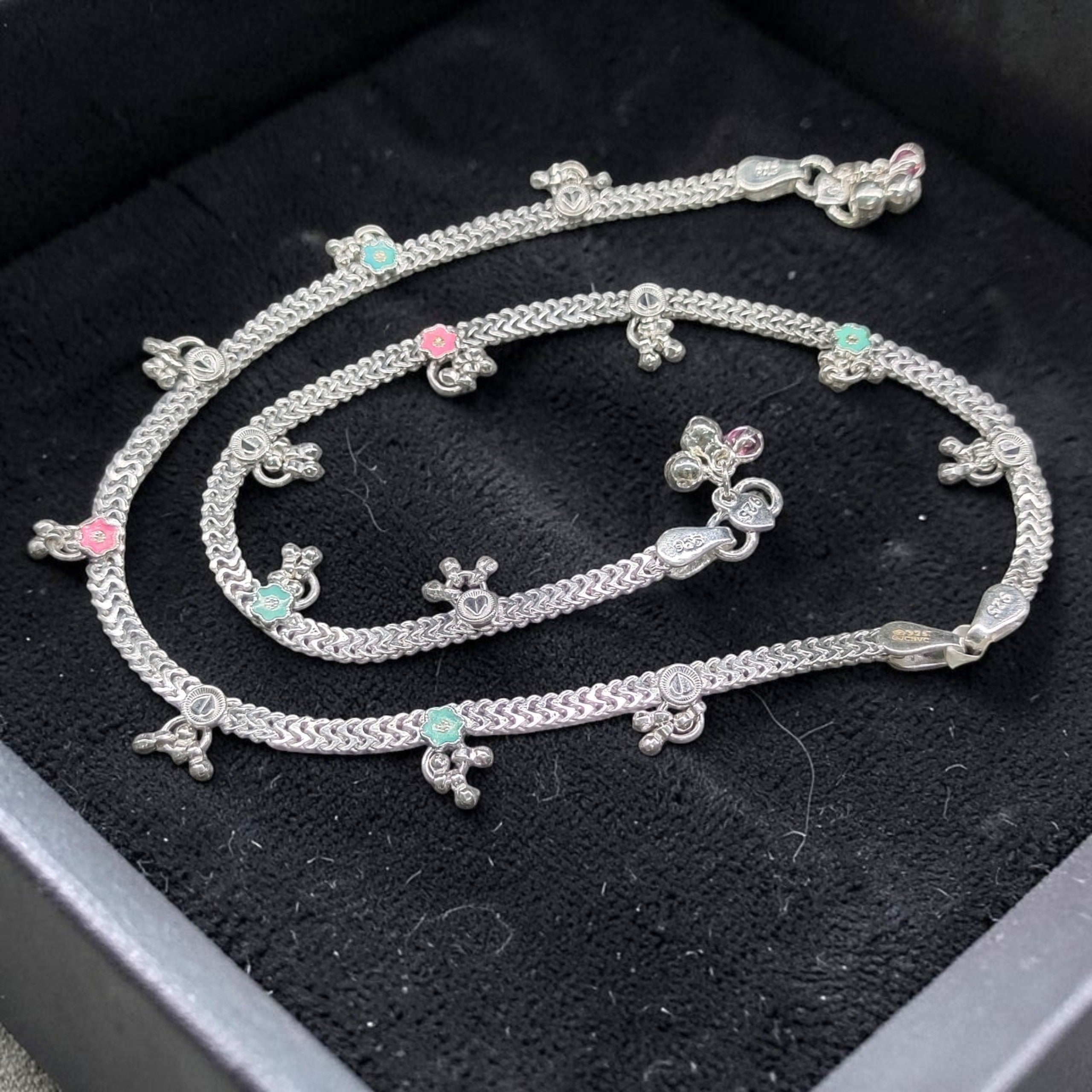 SILVER PAYEL- (WGT: 36.800 GM APPROX) BIS HALLMARK 925 SILVER PAYEL (ANKLET) 1 PAIR LENGTH: 10 INCH FOR WOMEN.