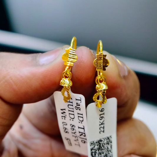 (GER22) BIS CERTIFIED WGT: 1.360 GM APPROX HUID HALLMARK 916 22KT GOLD SAFETIPIN EARRINGS 1 PAIR FOR WOMEN.
