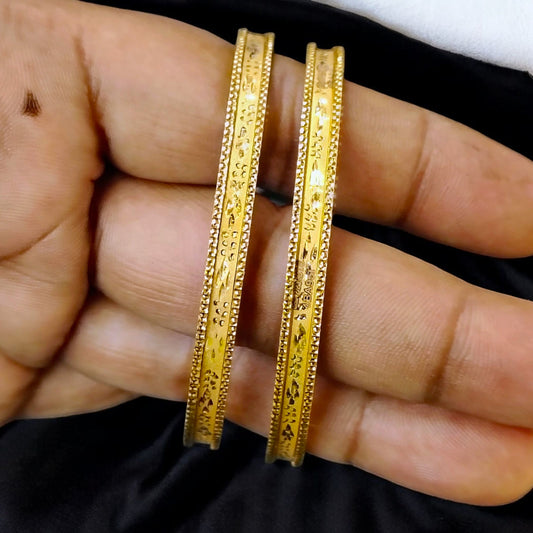 (GSN22) TRJ WGT: 1.430 GM APPROX (SIZE-24) 22KT HUID HALLMARK GOLD CHILA SOCKET CHURI 1 PAIR.