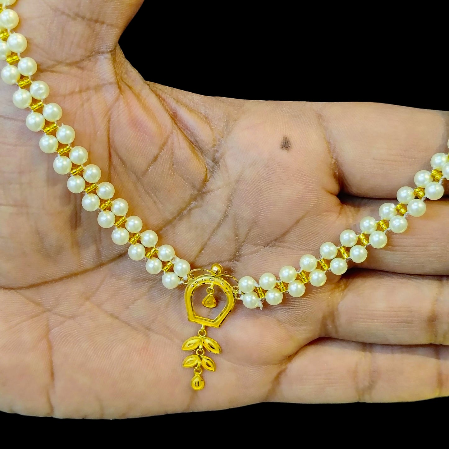 BIS CERTIFIED WGT: 0.750 GM APPROX HUID HALLMARK 916 22KT GOLD MOTI PENDANT 1 PIECE FOR YOUR BEAUTIFUL WIFE.