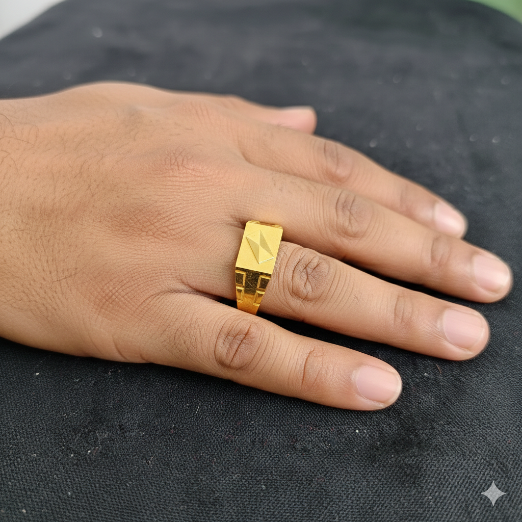 GENTS RING- TRJ (SIZE:20) WGT: 1.210 GM APPROX BIS CERTIFIED HUID HALLMARK 9KT GOLD FINGER RING FOR MEN 1 PIECE.