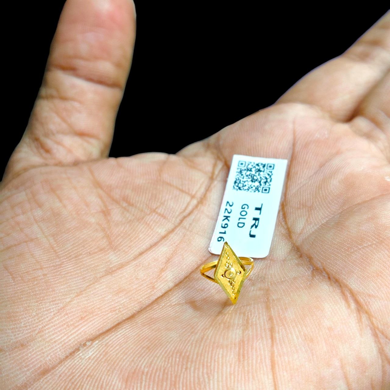 BABY JEWELLERY- TRJ WGT: 0.410 GM APPROX 22KT HUID HALLMARK GOLD BABY FINGER RING 1 PIECE FOR RICE CEREMONY & BIRTHDAY.
