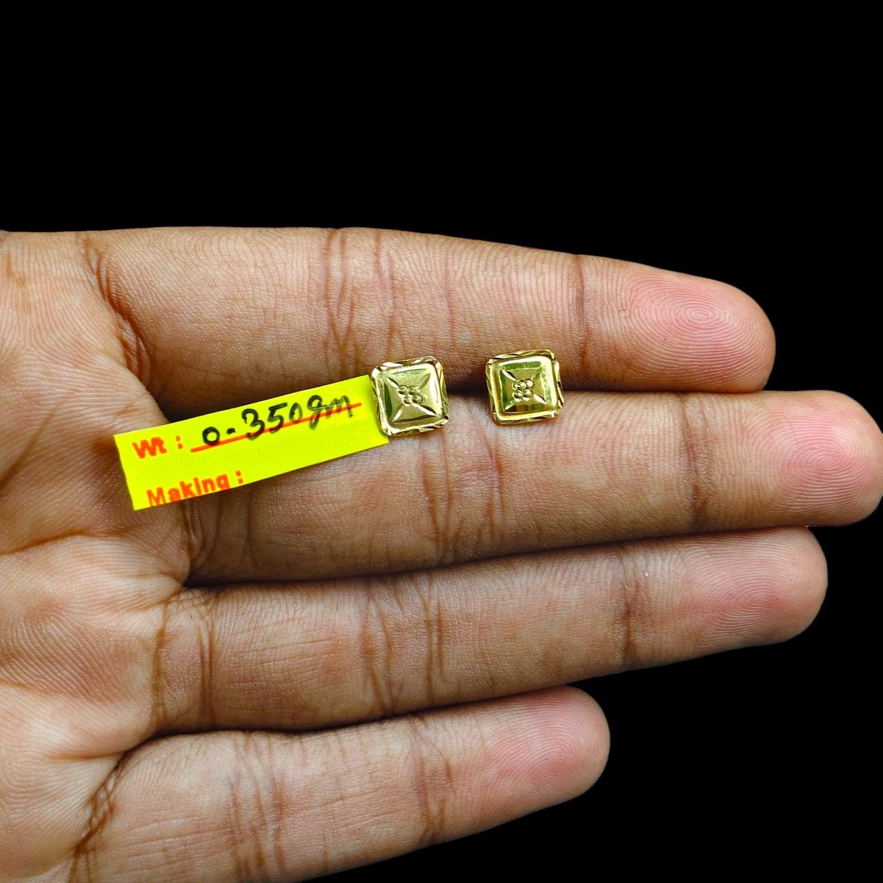 GOLD TOPS- BIS CERTIFIED (WGT: 0.350 GM APPROX) HUID HALLMARK 375 9KT GOLD TOPS 1 PAIR BEST FOR MARRIAGE GIFT.