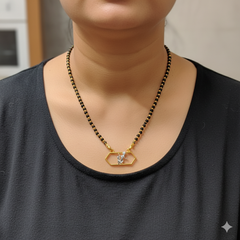 GPM9K- WGT: 1.120 GM APPROX BIS CERTIFIED HUID HALLMARK 9KT GOLD PENDANT FOR WOMEN 1 PIECE FOR REGULAR USE.