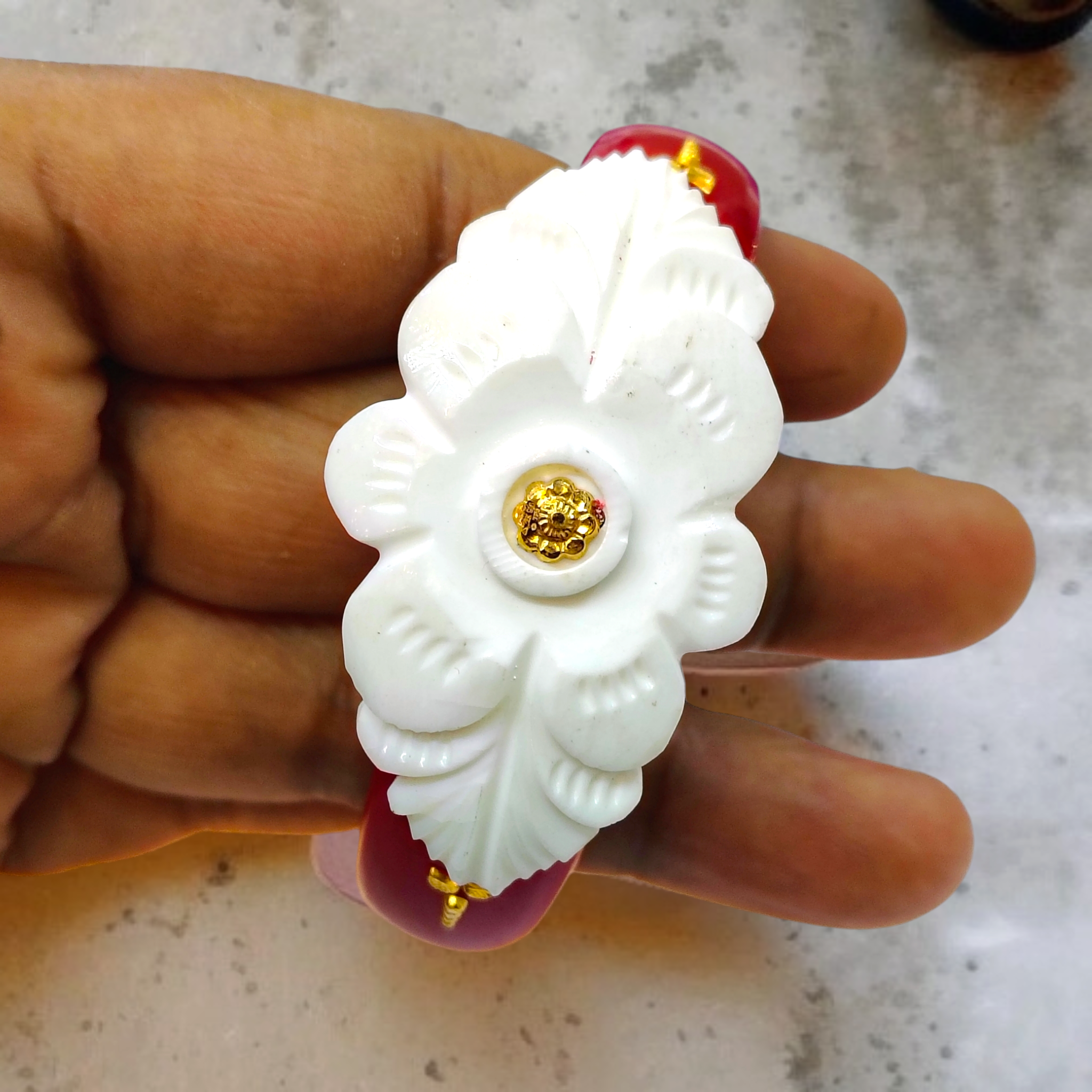 (TSP) TILOTAMA SAKHA POLA (SIZE: 23) WGT: 0.200 GM APPROX. HUID HALLMARK 22KT GOLD POLA BANGLES 1 PIECE FOR GIFTING.(NP)