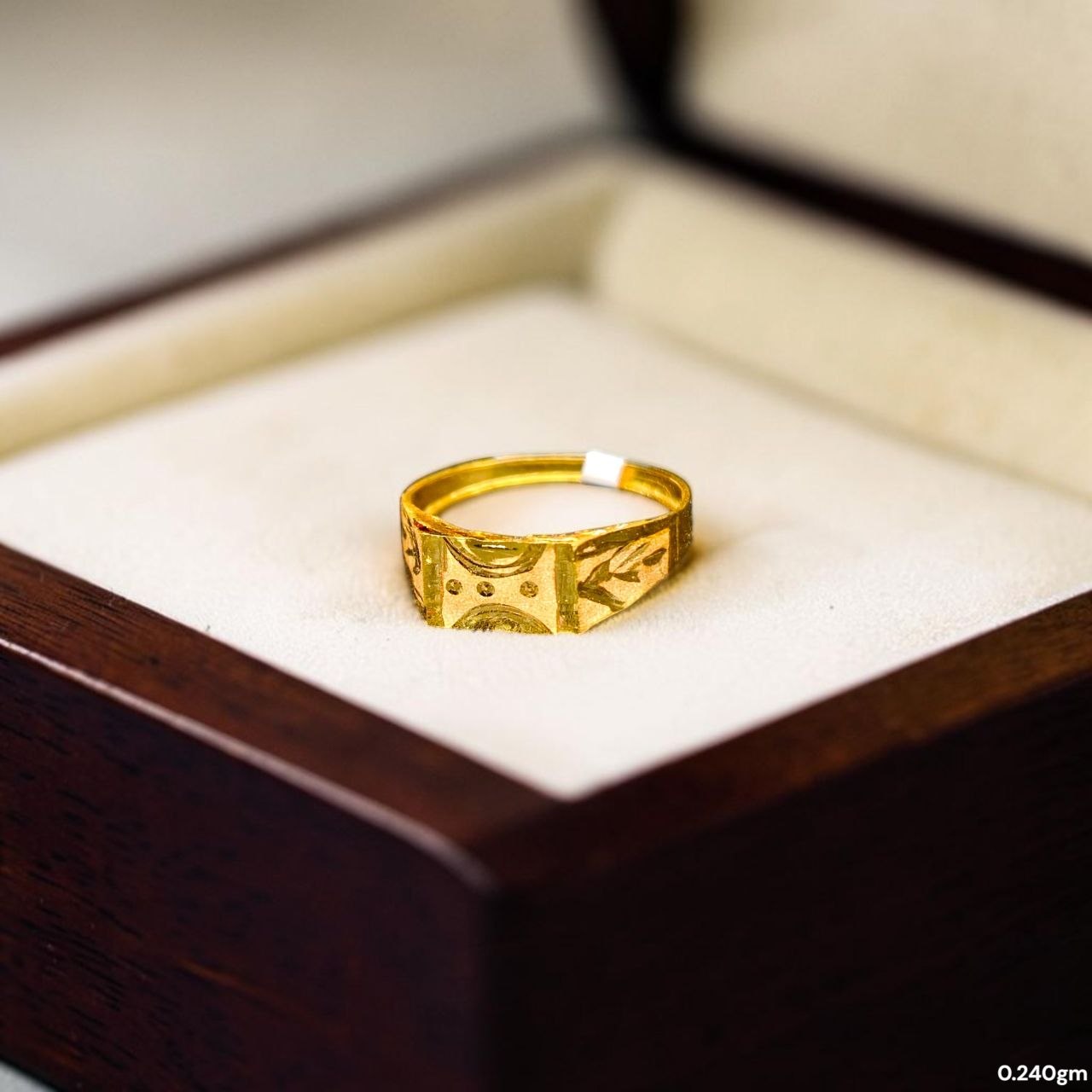 BABY JEWELLERY- TRJ WGT: 0.240 GM APPROX 375 9KT HUID HALLMARK GOLD BABY FINGER RING 1 PIECE FOR RICE CEREMONY & BIRTHDAY.(PWXGSV)