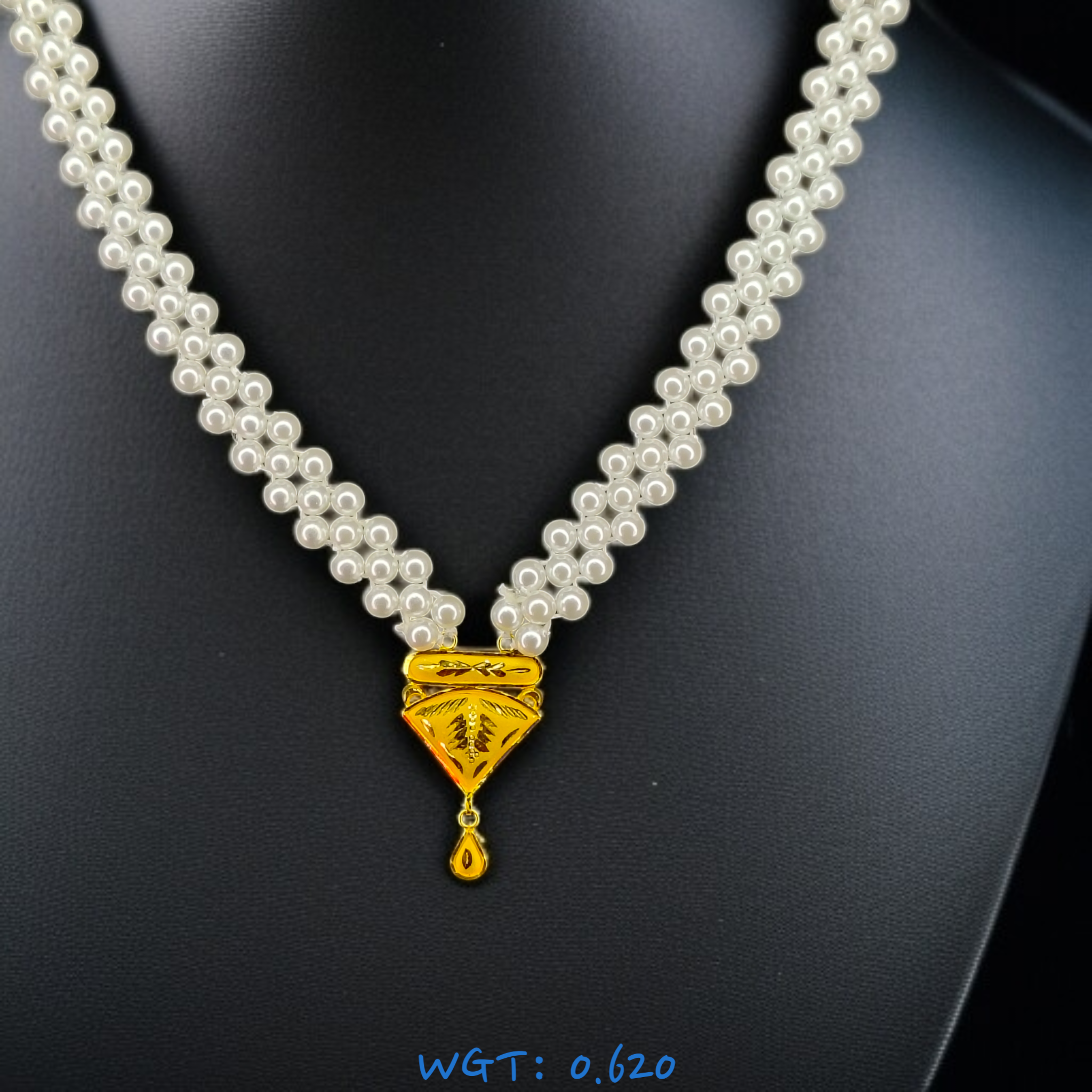 (GPM) TRJ WGT: 0.620 GM APPROX HUID HALLMARK 22KT GOLD MOTI PENDANT 1 PIECE.