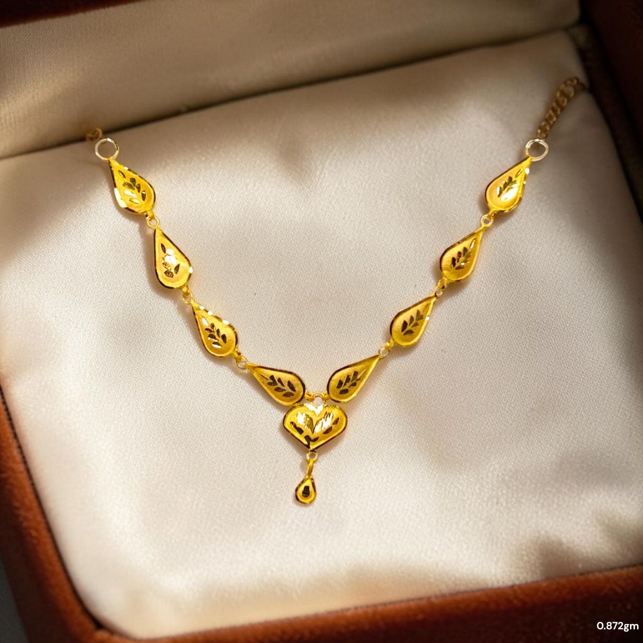 GOLD CHOKER NECKLACE-(WGT: 0.872 GM APPROX) BIS CERTIFIED HUID HALLMARK 9KT GOLD NECKLACE 1 PIECE FOR WOMEN.