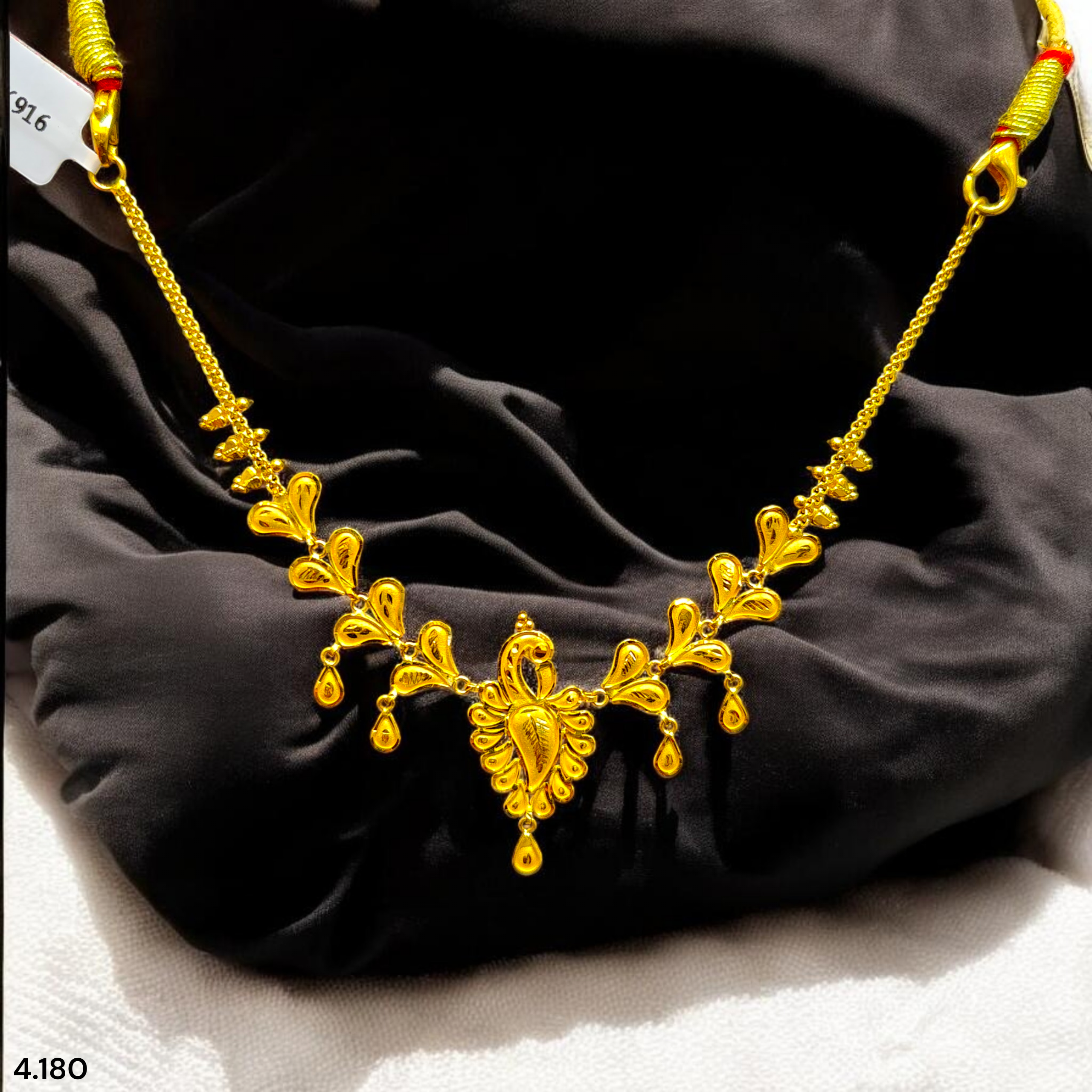 GOLD CHOKER NECKLACE- WGT: 4.180 BIS CERTIFIED HUID HALLMARK 916 22KT GOLD NECKLACE 1 PIECE WITH FREE ADJUSTABLE TASSEL FOR WOMEN.