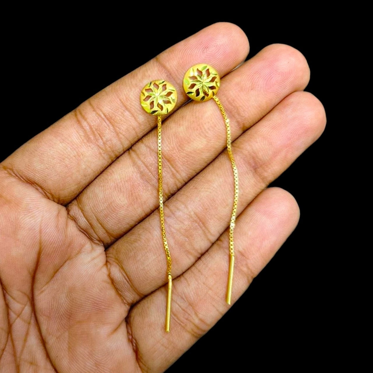 GOLD SUIDHAGA- (WGT: 1.130 GM APPROX) BIS CERTIFIED HUID HALLMARK 9KT GOLD SUIDHAGA EARRINGS (1 PAIR) FOR WOMEN.