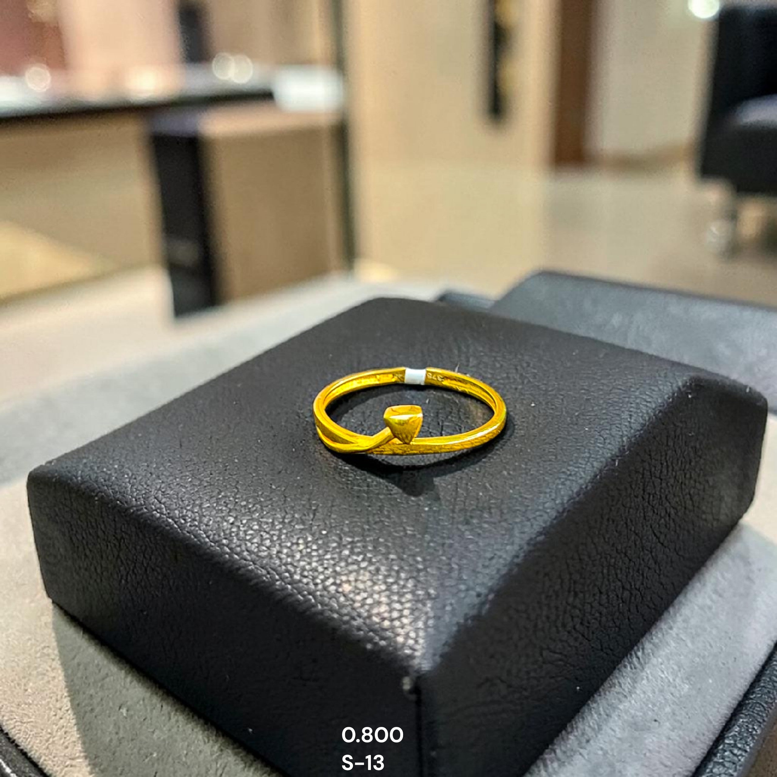 LADIES RING- (SIZE: 13) WGT: 0.800 GM APPROX BIS CERTIFIED HUID HALLMARK 9KT GOLD FINGER RING FOR WOMEN 1 PIECE FOR REGULAR USE.