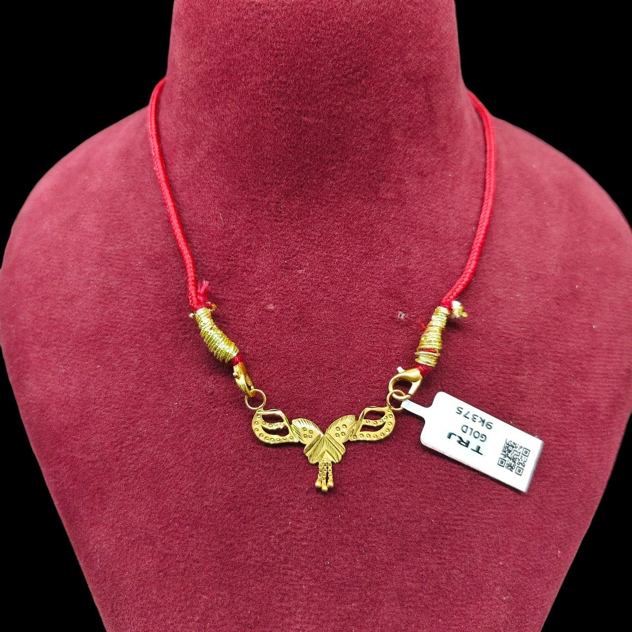 GOLD PENDANT- (WGT: 0.650 GM APPROX) BIS CERTIFIED HUID HALLMARK 375 9KT GOLD PENDANT FOR WOMEN 1 PIECE WITH FREE MANGALSUTRA & TASSEL.