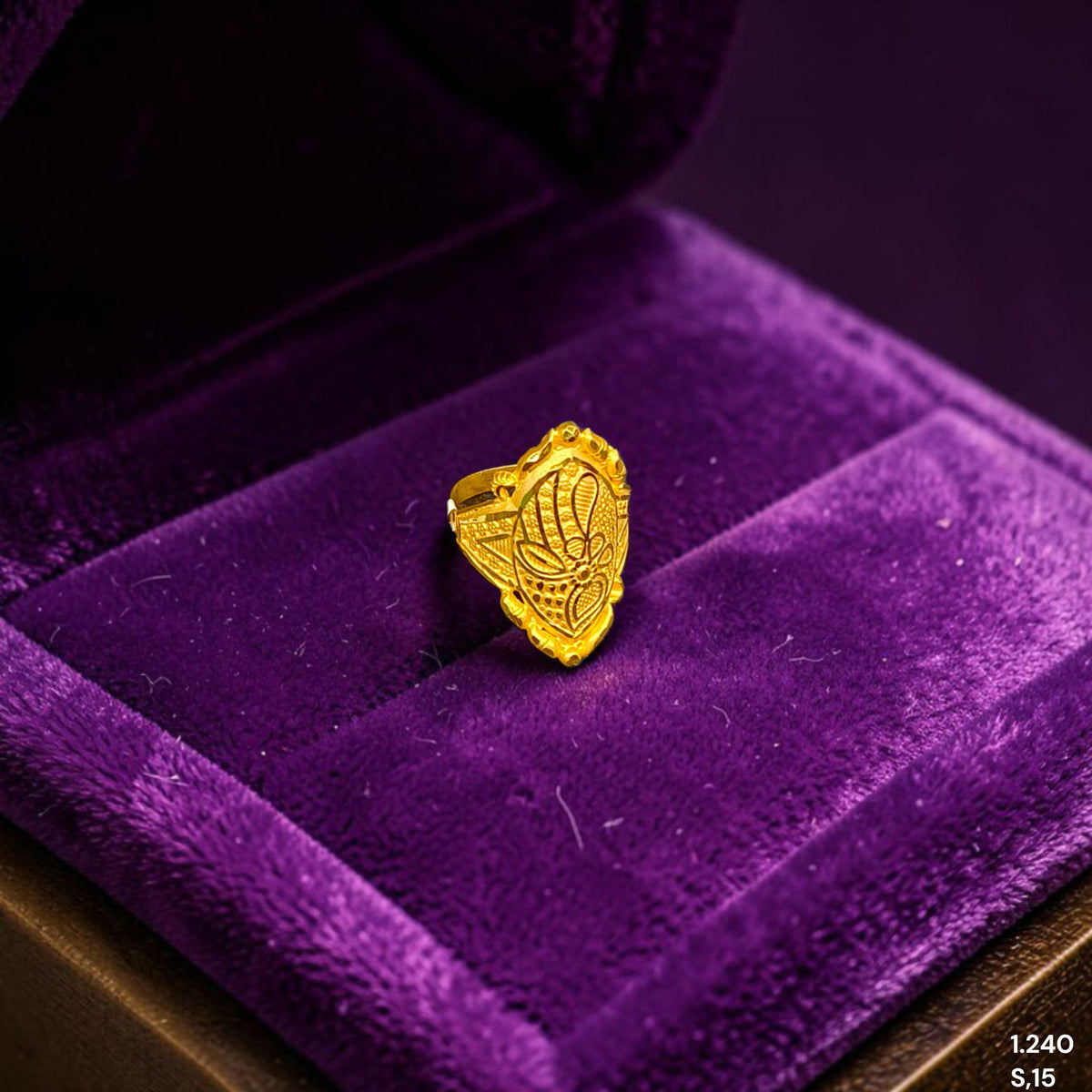 LADIES RING (4IKZN2)-(SIZE: 15) WGT: 1.240 GM APPROX BIS CERTIFIED HUID HALLMARK 375 9KT GOLD RING FOR WOMEN 1 PIECE.