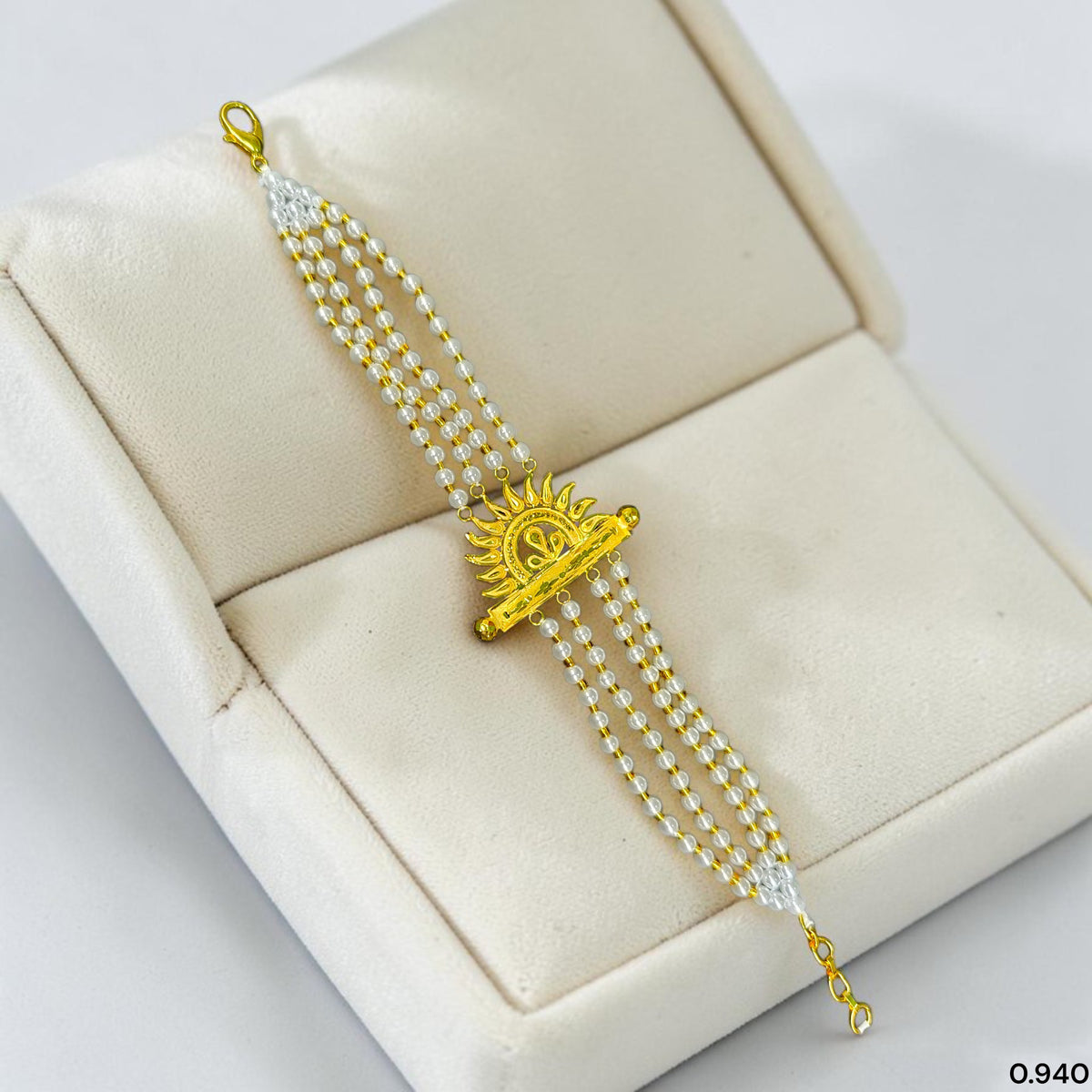 GOLD MANTASHA- (I8HN86)-(WGT: 0.940 GM APPROX) BIS CERTIFIED HUID HALLMARK 375 9KT GOLD MOTI MANTASHA WITH PEARL CHAIN FOR WOMEN.