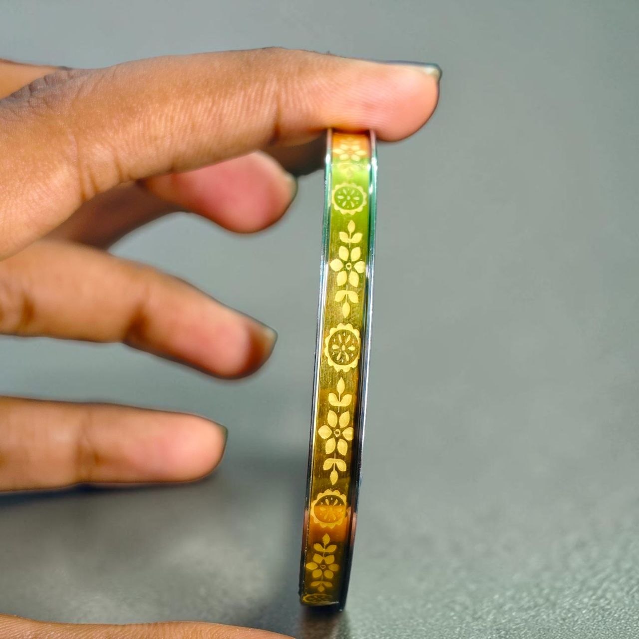 GOLD NOA- BIS CERTIFIED (WGT: 0.400 GM APPROX) HUID HALLMARK 9KT GOLD LAZER NOA BADHANO BANGLES 1 PIECE. (GET ANY DESIGN AS PER STOCK.