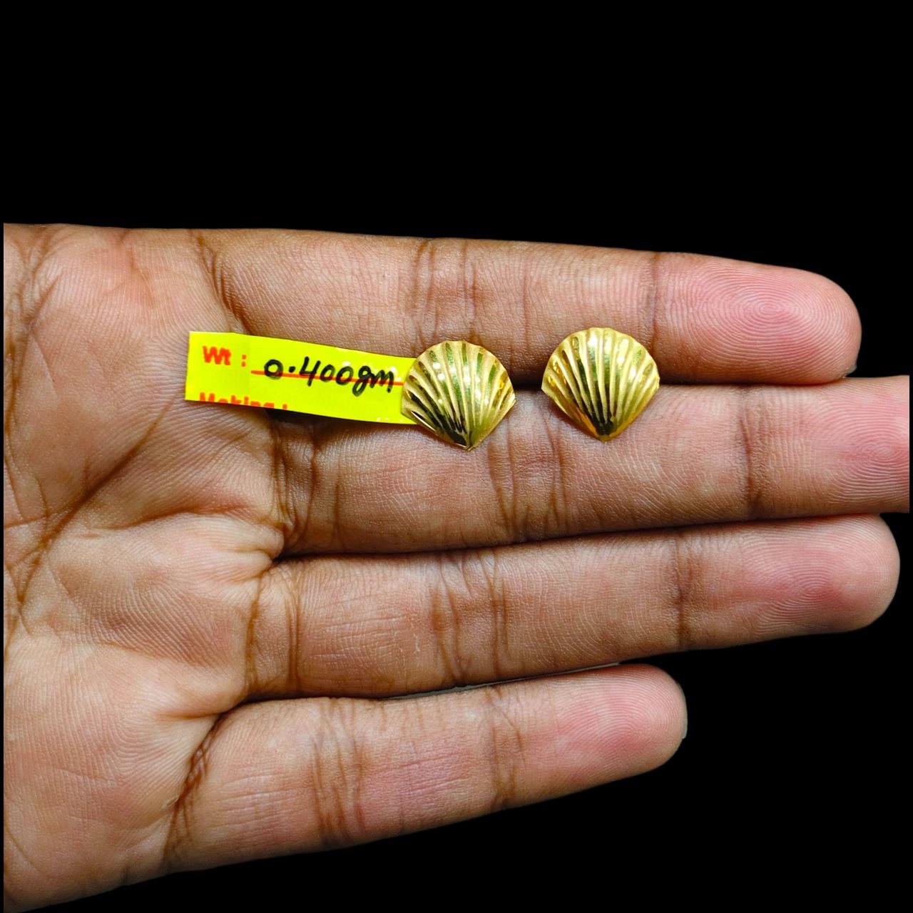 GOLD TOPS- BIS CERTIFIED (WGT: 0.400 GM APPROX) HUID HALLMARK 375 9KT GOLD TOPS 1 PAIR BEST FOR MARRIAGE GIFT.