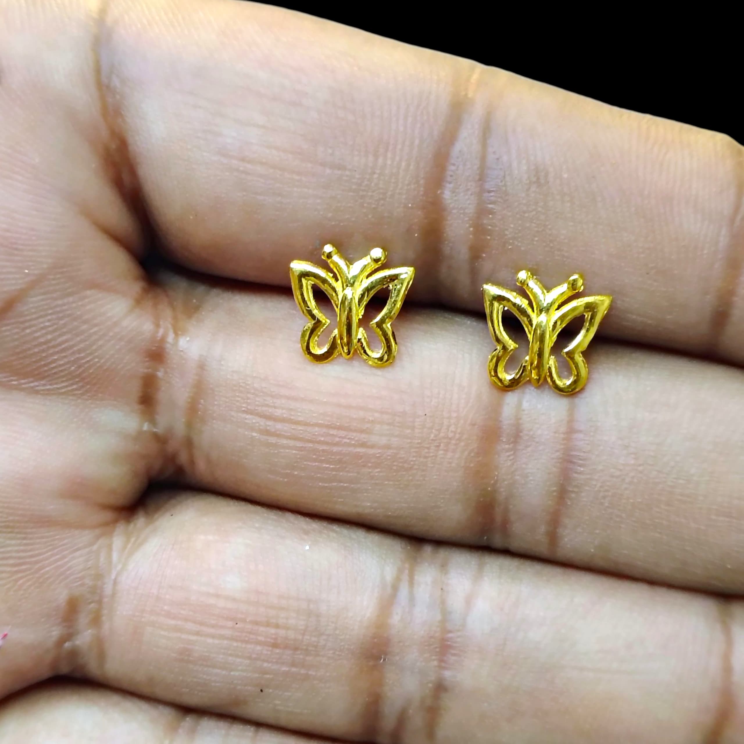 (GSE9) TRJ BABY TOPS WGT: 0.550 GM APPROX BIS CERTIFIED HUID HALLMARK 9KT GOLD STUD EARRINGS FOR WOMEN 1 PAIR FOR REGULAR USE.