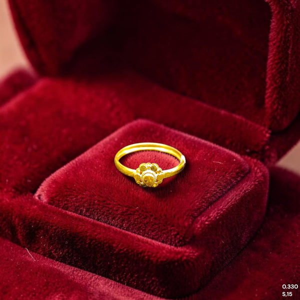 RAJKOT LADIES RING- (SIZE: 15) WGT: 0.330 GM APPROX BIS CERTIFIED HUID HALLMARK 9KT GOLD FINGER RING FOR WOMEN 1 PIECE FOR WOMEN (SUPER LIGHT WEIGHT - NOT FOR REGULAR USE).