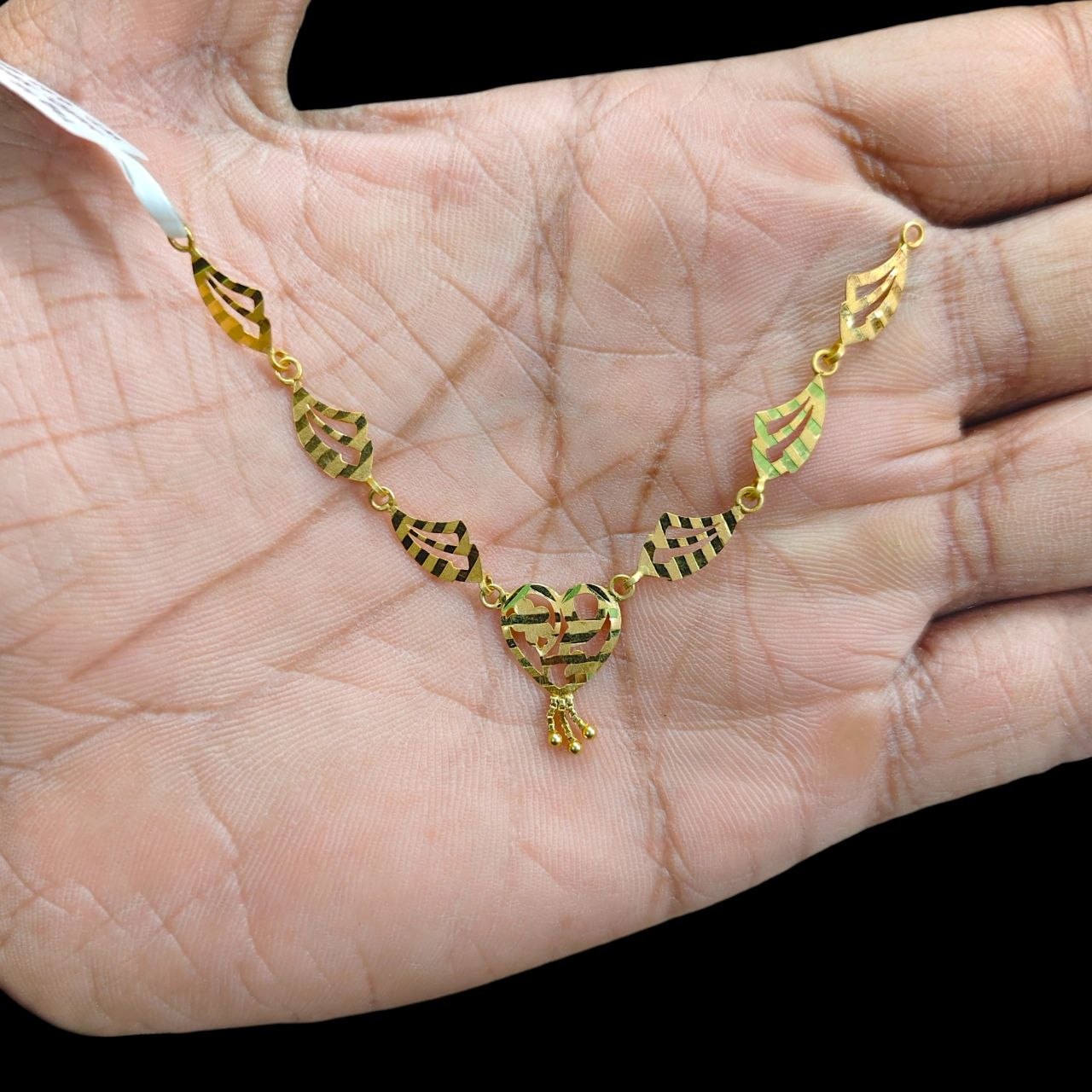 GOLD CHOKER NECKLACE-(WGT: 0.970 GM APPROX) BIS CERTIFIED HUID HALLMARK 9KT GOLD NECKLACE 1 PIECE FOR WOMEN.