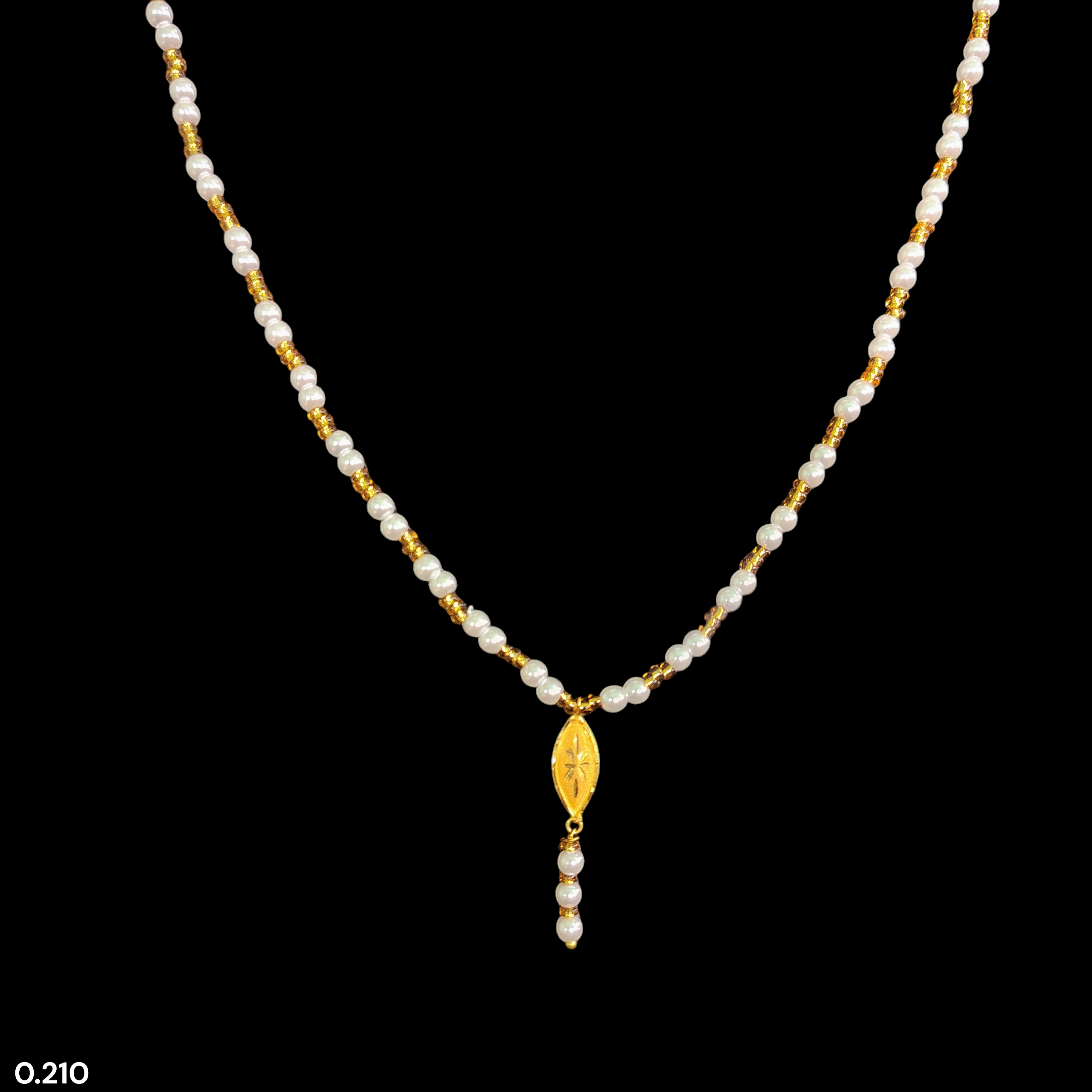 GOLD LOCKET- WGT: 0.210 GM APPROX BIS CERTIFIED HUID HALLMARK 22KT GOLD MOTI LOCKET 1 PIECE FOR WOMEN (WITH PUTI CHAIN).