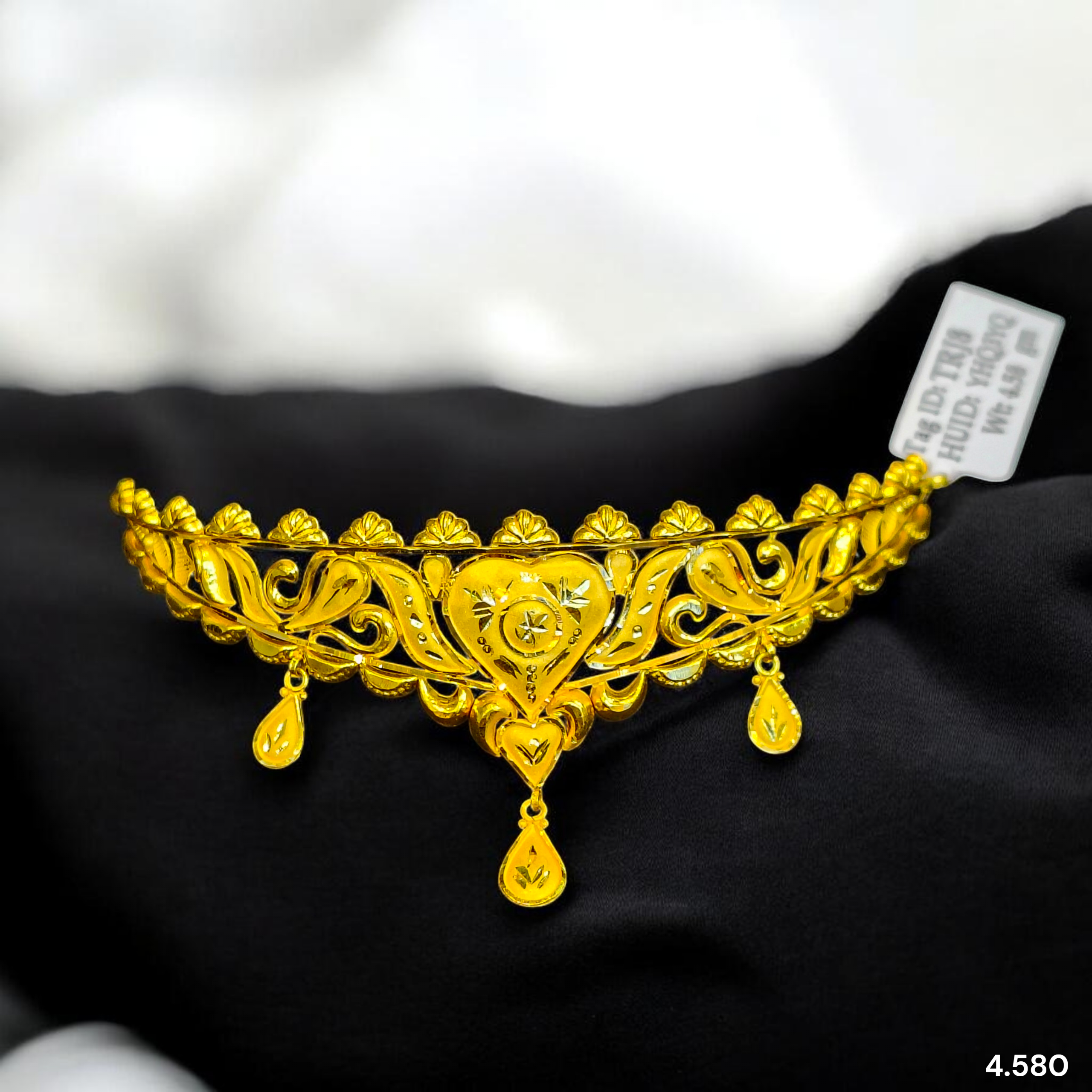 GOLD CHOKER NECKLACE- WGT: 4.580 BIS CERTIFIED HUID HALLMARK 916 22KT GOLD CROWN CHOKER NECKLACE 1 PIECE WITH FREE ADJUSTABLE TASSEL FOR WOMEN.