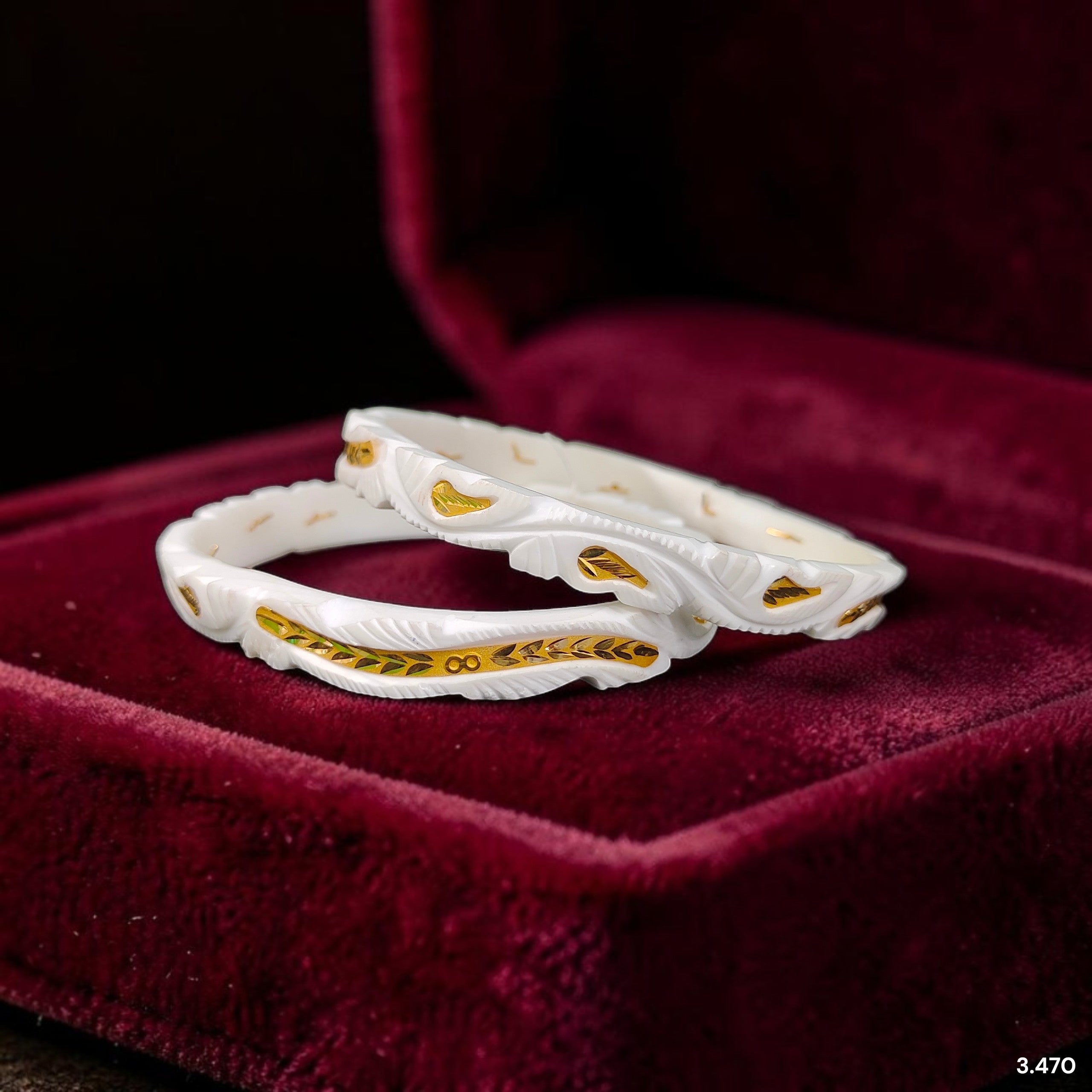 SAKHA BADHANO- (SIZE:28) WGT: 3.470 GM APPROX HUID HALLMARK 22KT GOLD SAKHA BADHANO BANGLES 1 PAIR DESIGN FOR REGULAR USE.