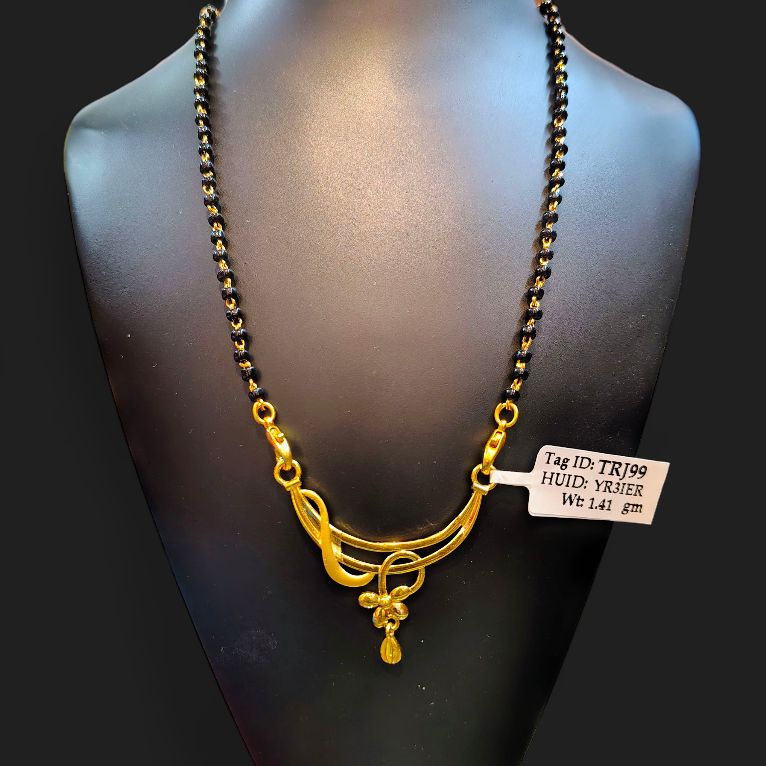 (GPM9) TRJ WGT: 1.410 GM APPROX BIS CERTIFIED HUID HALLMARK 9KT GOLD PENDANT FOR WOMEN 1 PIECE FOR REGULAR USE.