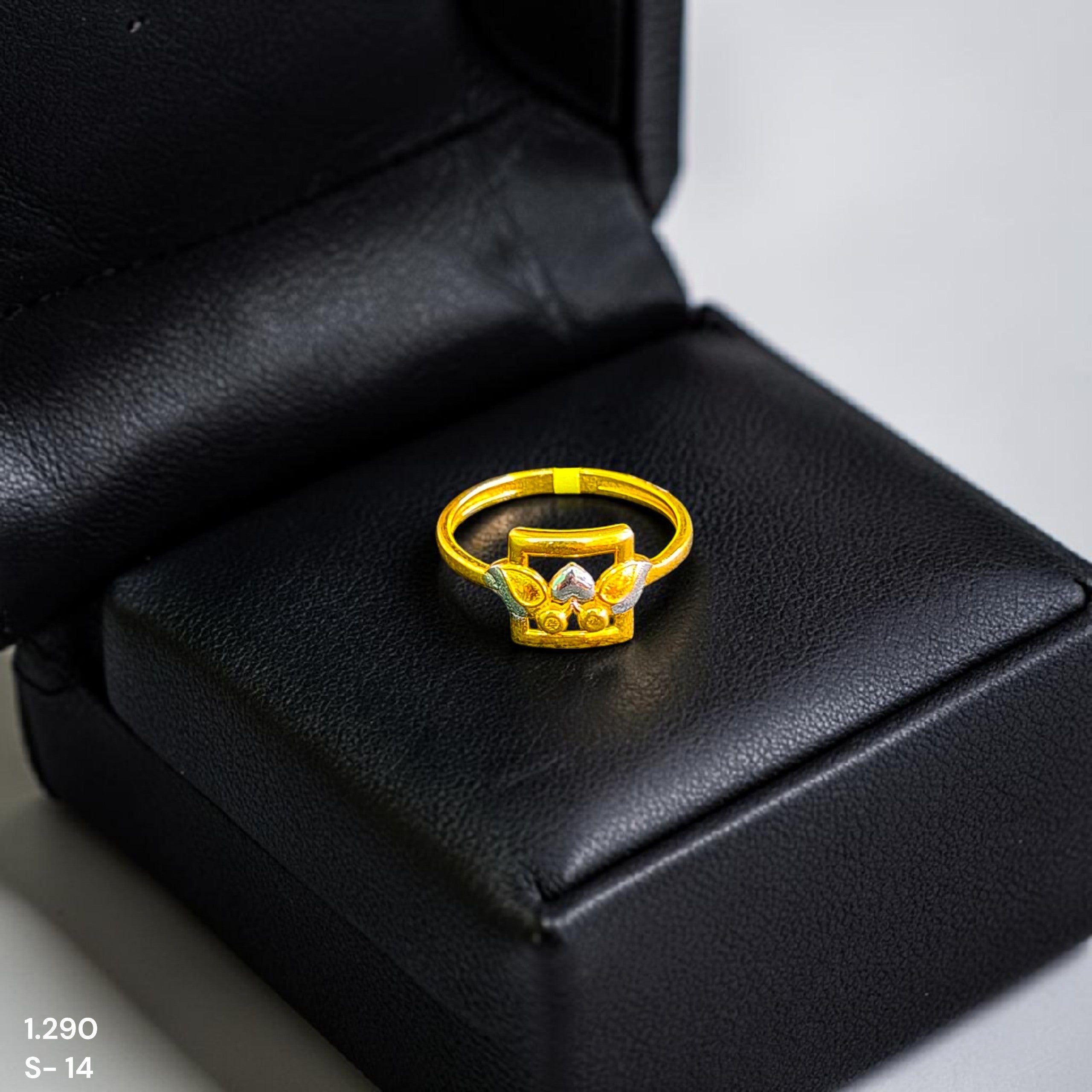 LADIES RING- (SIZE: 14) WGT: 1.290 GM APPROX BIS CERTIFIED HUID HALLMARK 9KT GOLD FINGER RING FOR WOMEN 1 PIECE FOR REGULAR USE.