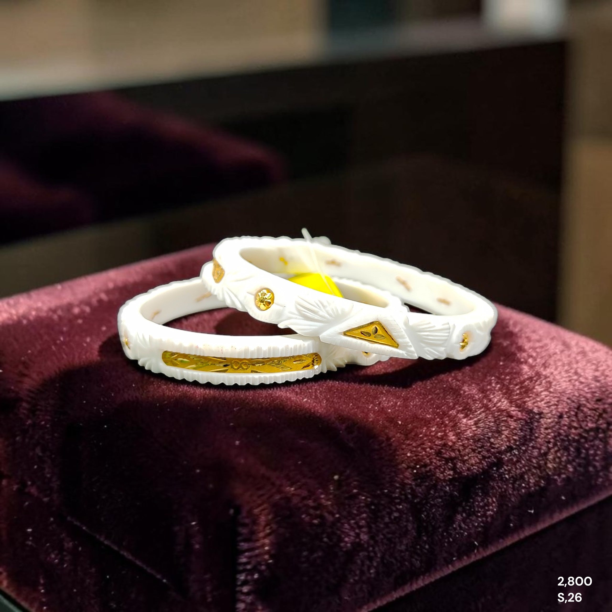 SAKHA BADHANO- (SIZE:26) WGT: 2.800 GM APPROX HUID HALLMARK 22KT GOLD SAKHA BADHANO BANGLES 1 PAIR DESIGN FOR REGULAR USE.