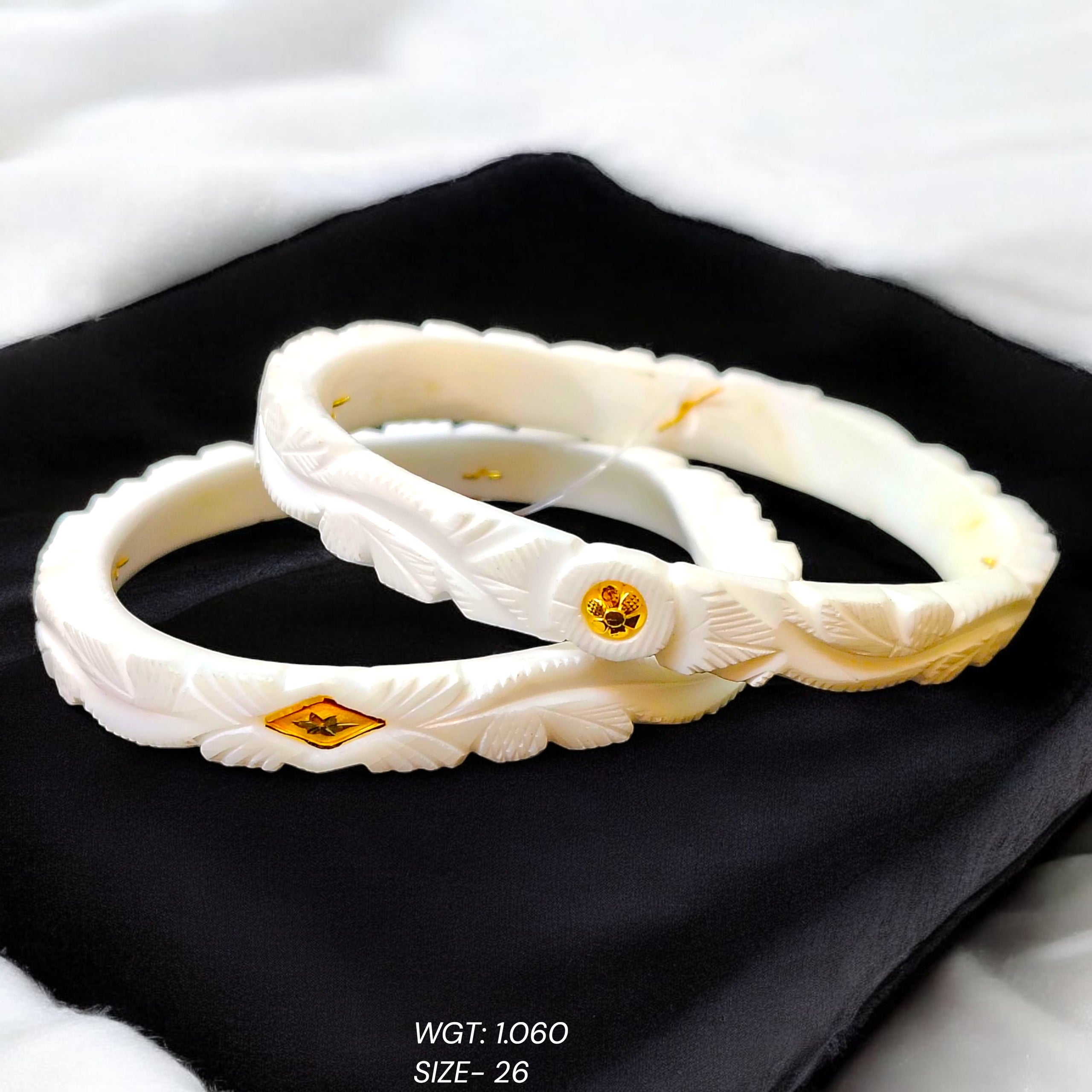 (GSB22) TRJ (SIZE: 26) WGT: 1.060 GM APPROX HUID HALLMARK 22KT GOLD SAKHA BADHANO BANGLES 1 PAIR DESIGN FOR REGULAR USE.