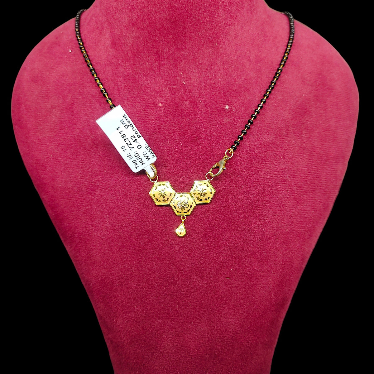 GPM9K- (WGT: 0.420 GM APPROX) BIS CERTIFIED HUID HALLMARK 375 9KT GOLD PENDANT FOR WOMEN 1 PIECE WITH FREE MANGALSUTRA & TASSEL. (7Z3811)