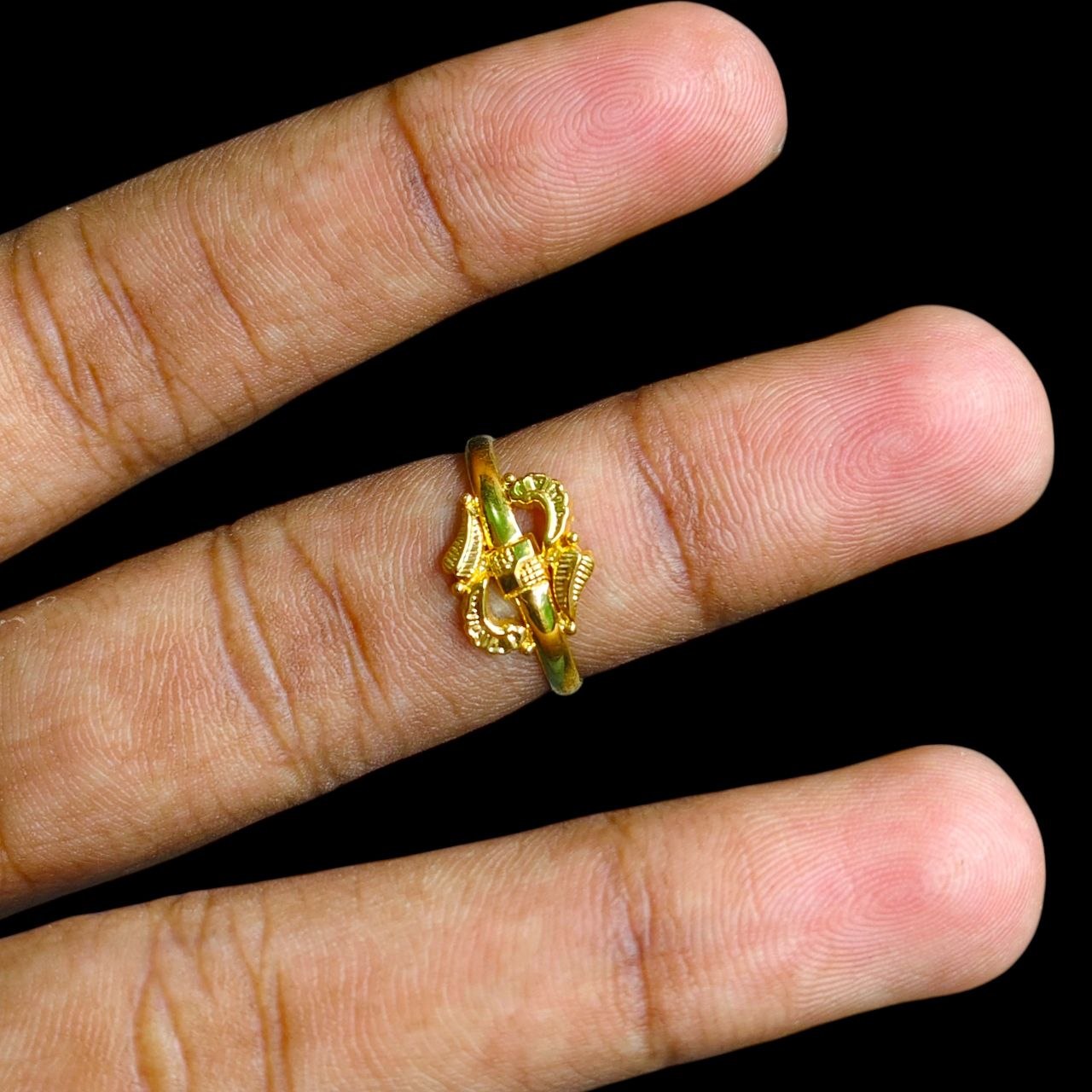 LADIES RING- (SIZE: 12) WGT: 0.410 GM APPROX BIS CERTIFIED HUID HALLMARK 9KT GOLD THUMB RING FOR UNISEX 1 PIECE.