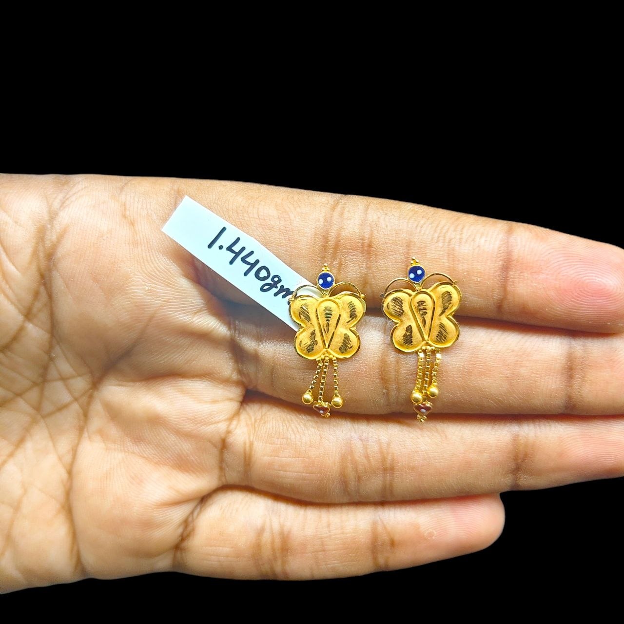 GOLD TOPS- BIS CERTIFIED WGT: 1.440 GM APPROX HUID HALLMARK 916 22KT GOLD TOPS 1 PAIR FOR WOMEN.