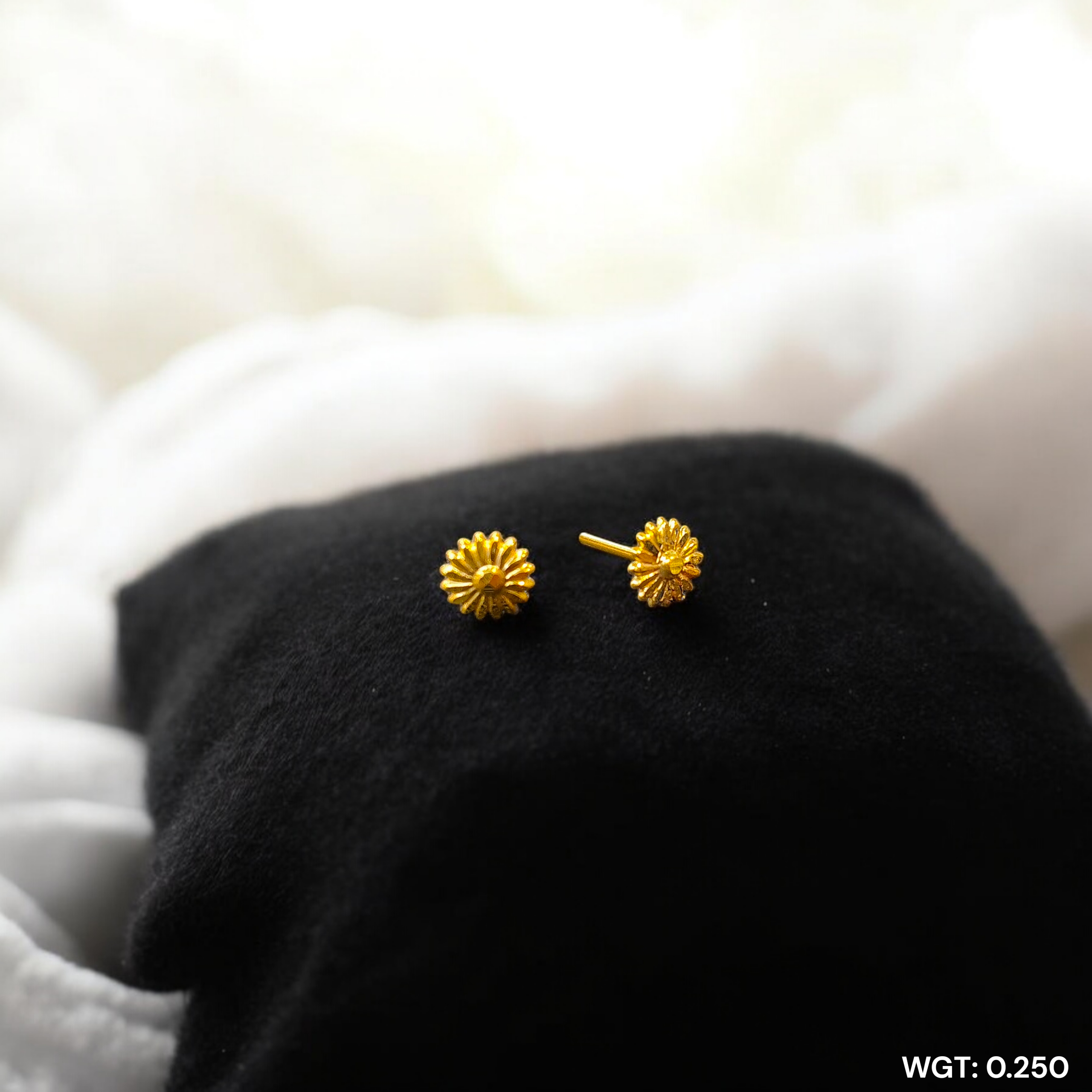 (GSE9) TRJ BABY TOPS WGT: 0.250 GM APPROX BIS CERTIFIED HUID HALLMARK 9KT GOLD STUD EARRINGS FOR WOMEN 1 PAIR FOR REGULAR USE.