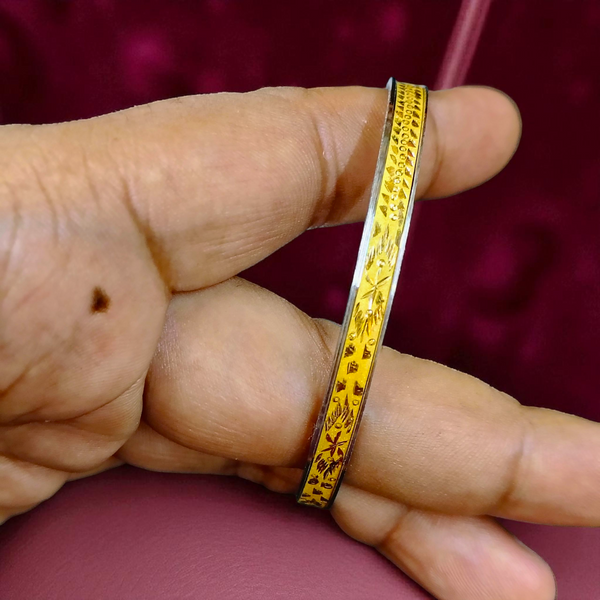TRJ (SIZE: 25) WGT: 1.240 GM APPROX 22KT HUID HALLMARK GOLD NOA BANGLES (LAZER CHILA) 1 PIECE.