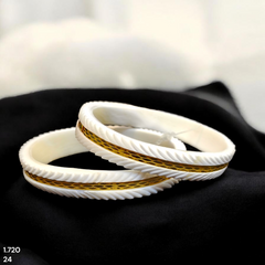 GSB22K- (SIZE: 24) WGT: 1.720 GM APPROX HUID HALLMARK 22KT GOLD SAKHA BADHANO BANGLES 1 PAIR DESIGN FOR REGULAR USE.