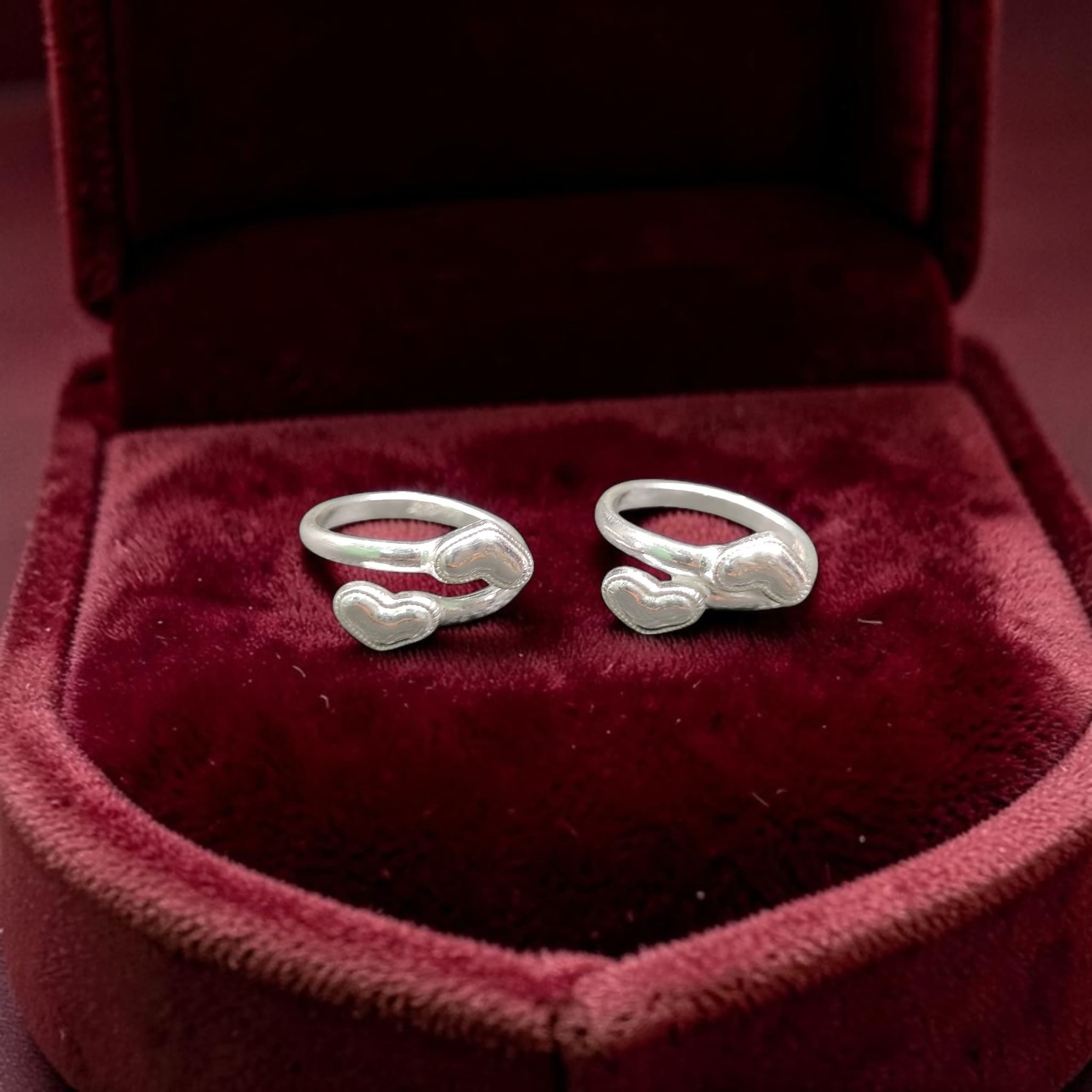 SILVER TOE RING- CERTIFIED BIS HUID HALLMARK 925 SILVER TOE RING (BICHIYA) 1 PAIR FOR REGULAR USE- (SOLD ON MRP).