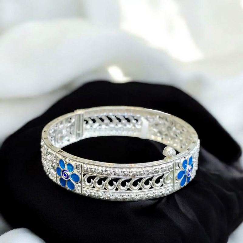 SILVER BANGLES- (SIZE 27 KHILEN) CERTIFIED BIS HALLMARK 925 SILVER CHUR (MANIPUR DESIGN) APPROX WGT: 23.640 GM (1 PIECE) FOR REGULAR USE FOR WOMEN.