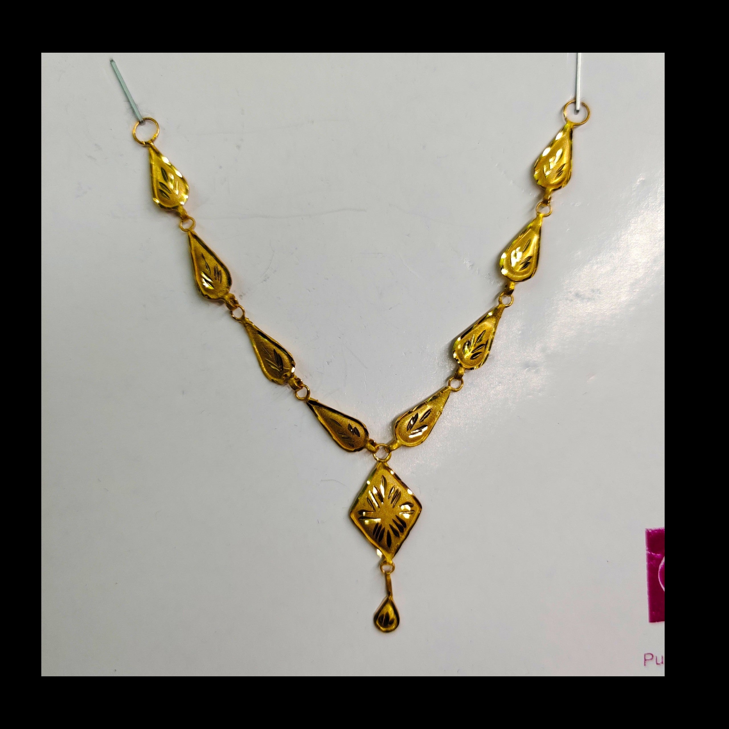 GOLD CHOKER NECKLACE-(WGT: 0.695 GM APPROX) BIS CERTIFIED HUID HALLMARK 9KT GOLD NECKLACE 1 PIECE FOR WOMEN.