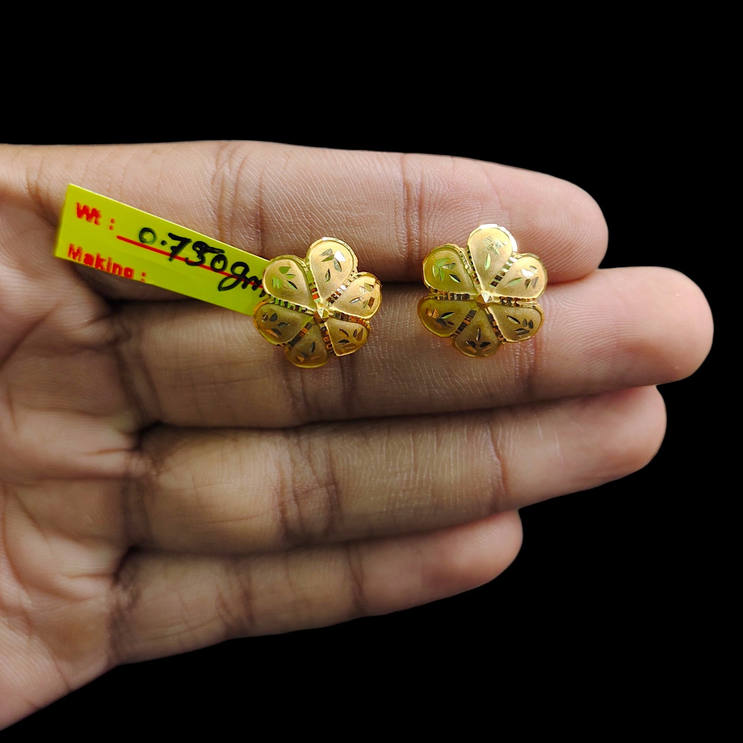 GOLD TOPS- BIS CERTIFIED (WGT: 0.750 GM APPROX) HUID HALLMARK 375 9KT GOLD TOPS 1 PAIR BEST FOR MARRIAGE GIFT.