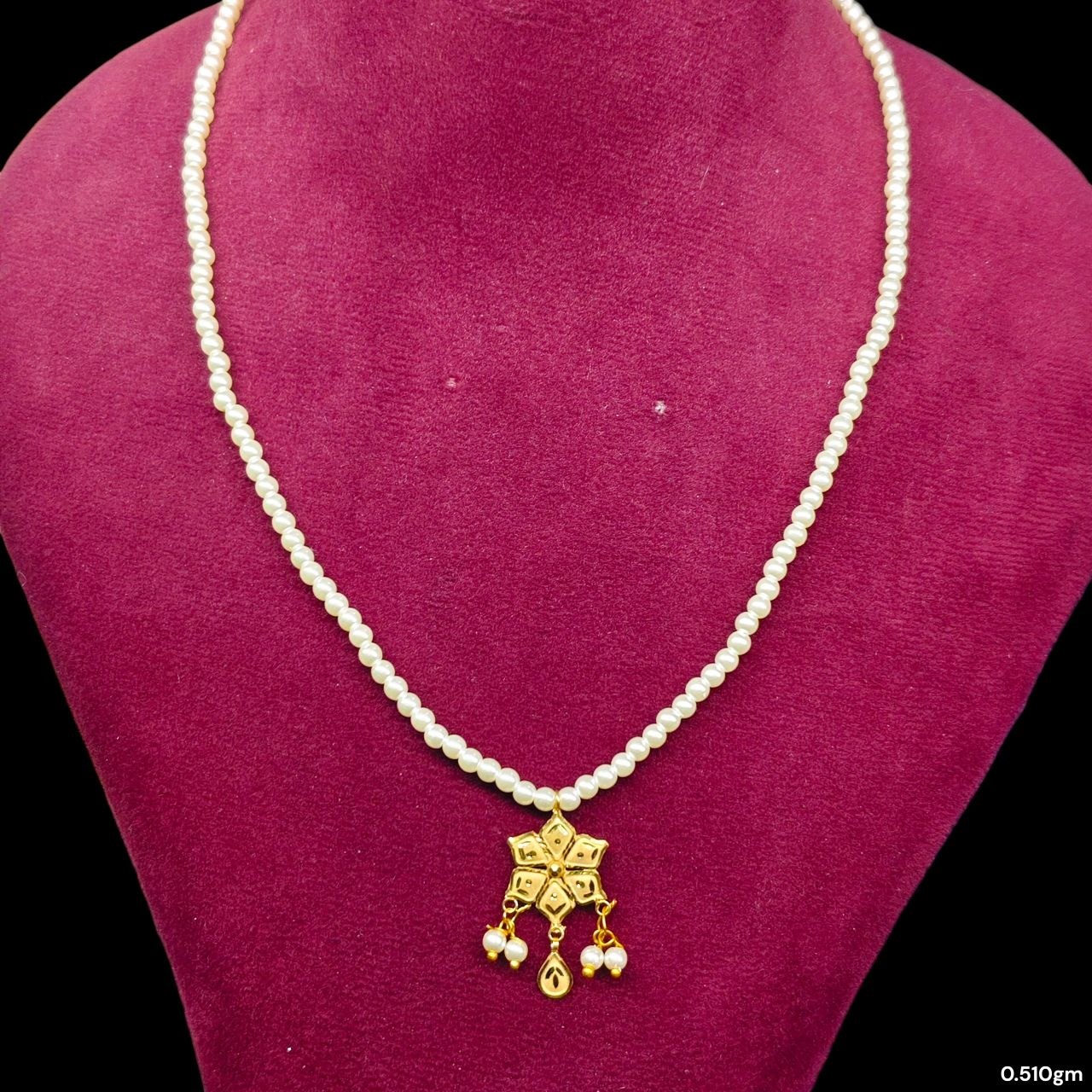 GOLD LOCKET- (WGT: 0.510 GM APPROX) BIS CERTIFIED HUID HALLMARK 9KT GOLD LOCKET 1 PIECE FOR WOMEN (WITH MOTI CHAIN).