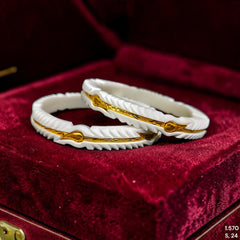 GSB9K- (U73LYY)-(P8SDVZ) (SIZE:24) (WGT: 1.570 GM APPROX) BIS CERTIFIED HUID HALLMARK 375 9KT GOLD SAKHA BADHANO 1 PAIR FOR WOMEN (CHILA PATH DESIGN) NOT FOR REGULAR USE.