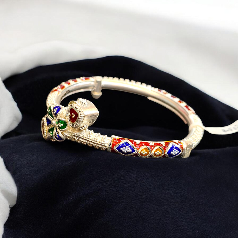 SILVER BANGLES- (SIZE 26 KHILEN) CERTIFIED BIS HALLMARK 925 SILVER BALA (MANIPUR DESIGN) APPROX WGT: 25.260 GM (1 PIECE) FOR REGULAR USE FOR WOMEN.