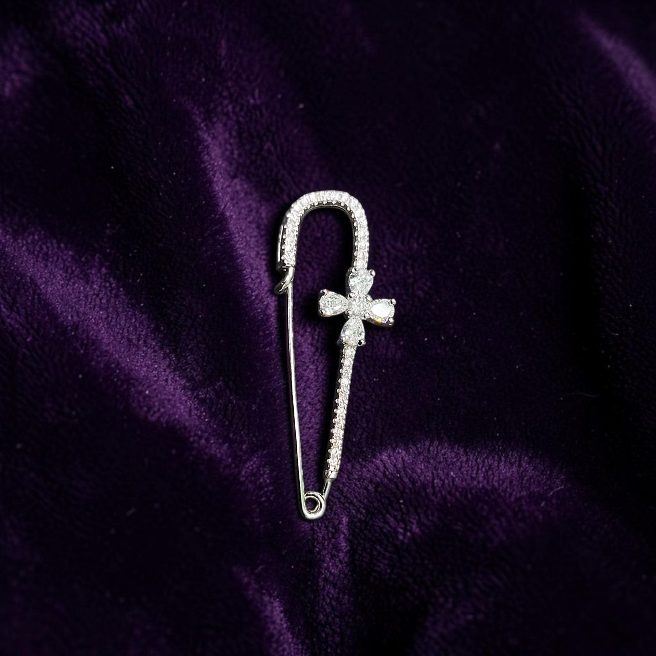 SILVER BROOCH- CERTIFIED BIS HALLMARK 925 SILVER BROOCH CEPTIPIN FOR SAREE 1 PIECE STUDDED WITH AMERICAN DIAMOND- (SOLD ON MRP) NON EXCHANGEABLE ITEM.