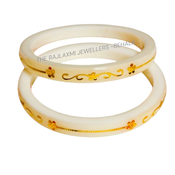 OFF WHITE (FACEBOOK VIRAL POLA) GOLDEN DETAILING LAMINATION POLA CROMOSO DESIGN 1 PAIR FOR WOMEN - NON EXCHANGEABLE ITEM (GET ANY DESIGN AS PER AVAILABILITY)