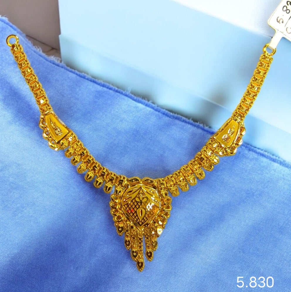 BIS CERTIFIED WGT: 5.830 GM APPROX HUID HALLMARK 22KT 916 GOLD NECKLACE CHOKER 1 PIECE FOR WOMEN(LAPPA DESIGN).